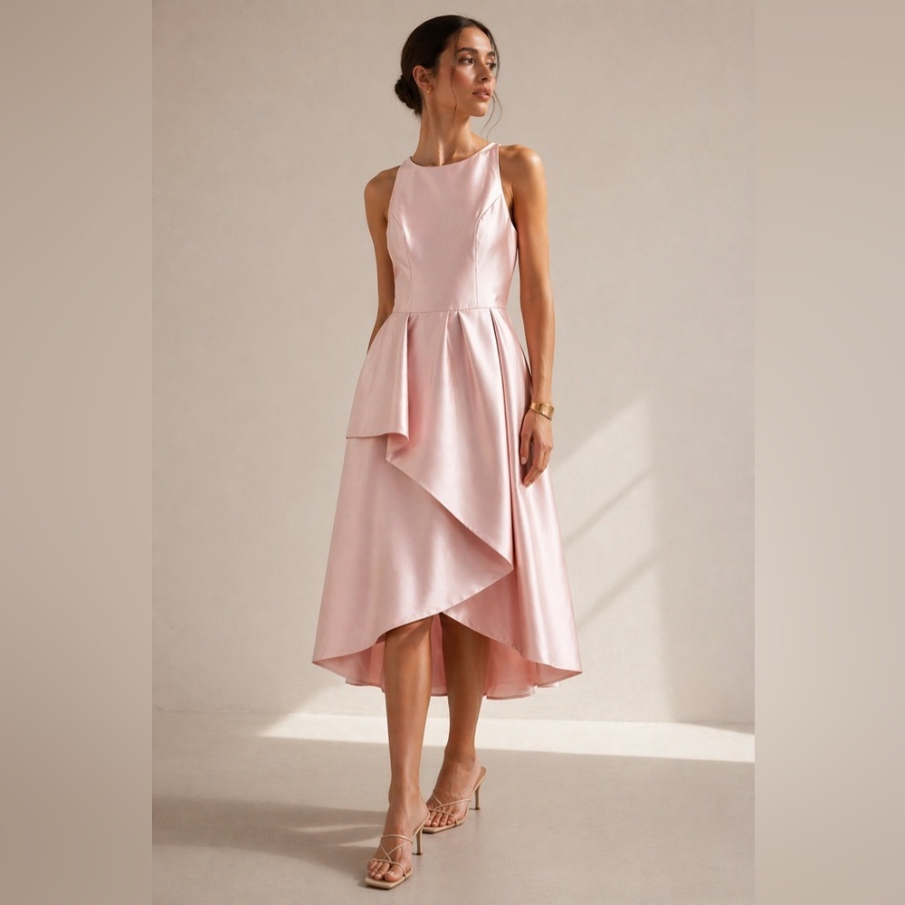 Lela Rose Blush Pink Sculptural Satin Dress with asymmetric layers. Est size 12